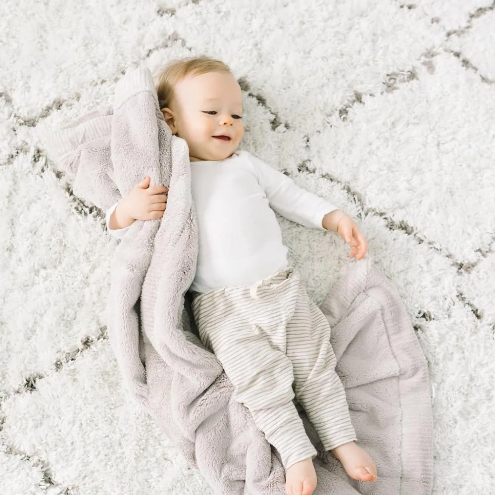 Saranoni Lush Receiving Blanket | Feather